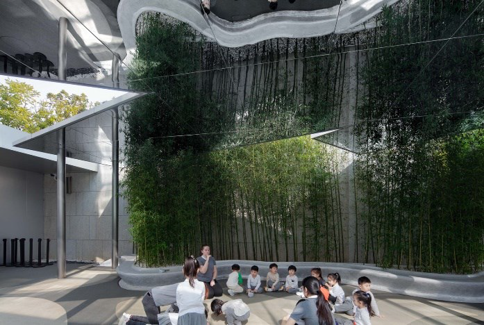 Рисунок 6. Шэньчжэньский детский сад короля в Шэньчжэне, Китай [Archdaily URL: https://www. archdaily.com/968123/golden-applekindergarten-groundwork-architects-and-associates?ad_source= search&ad_medium=projects_tab (дата обращения: 12.12.2023)] Figure 6. Shenzhen King Kindergarten in Shenzhen, China