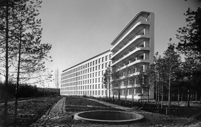 Рисунок 1. Санаторий Паймио. Крыло для пациен-тов с солнечными террасами Figure 1. Paimio Sanatorium. A wing for patients with sunny terraces