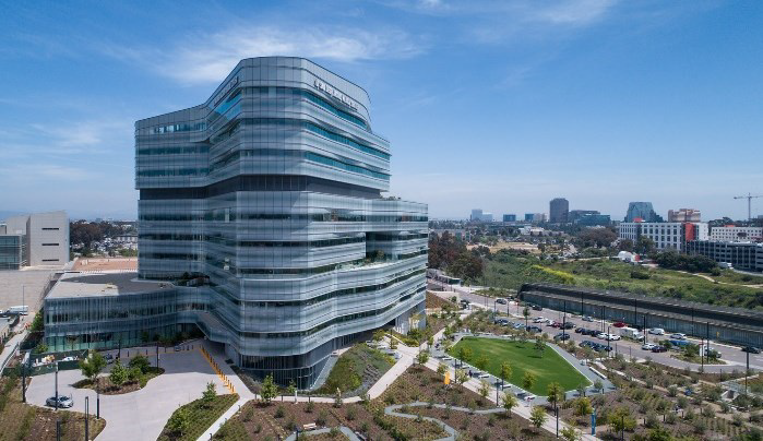 Рисунок 4. Вид на медицинский центр Джейкобса Figure 4. View of the Jacobs Medical Center